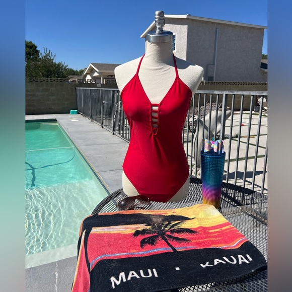 🔥🔥One Piece Red Swimsuit - Picture 7 of 7